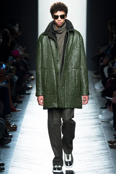 Look 28